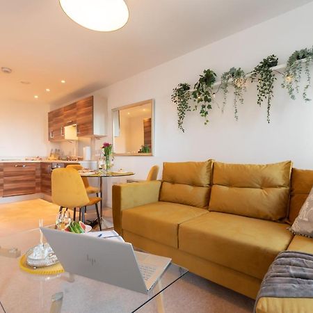 Amber Apartment Oasis - Your Gateway To Southampton'S Vibrant Heart, Port, Shopping Exteriör bild