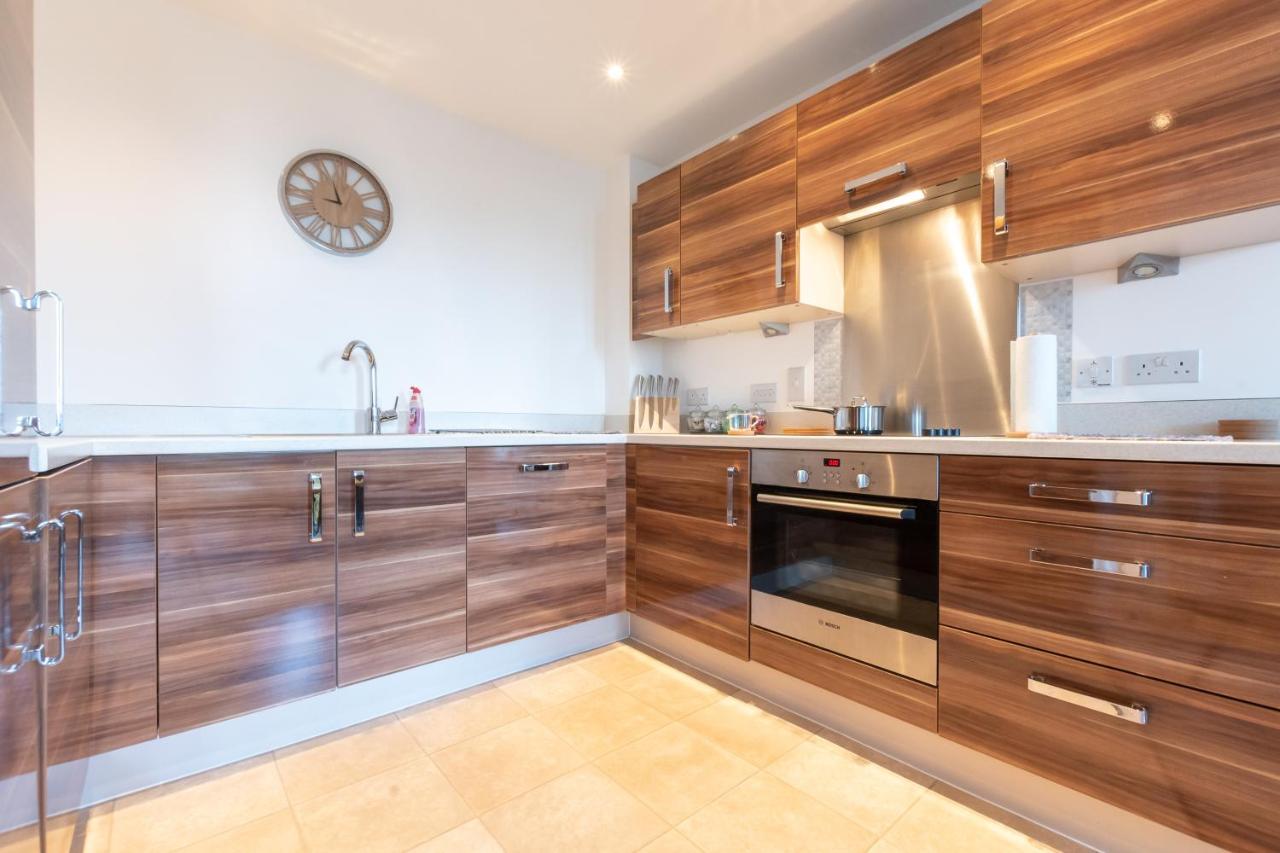 Amber Apartment Oasis - Your Gateway To Southampton'S Vibrant Heart, Port, Shopping Exteriör bild